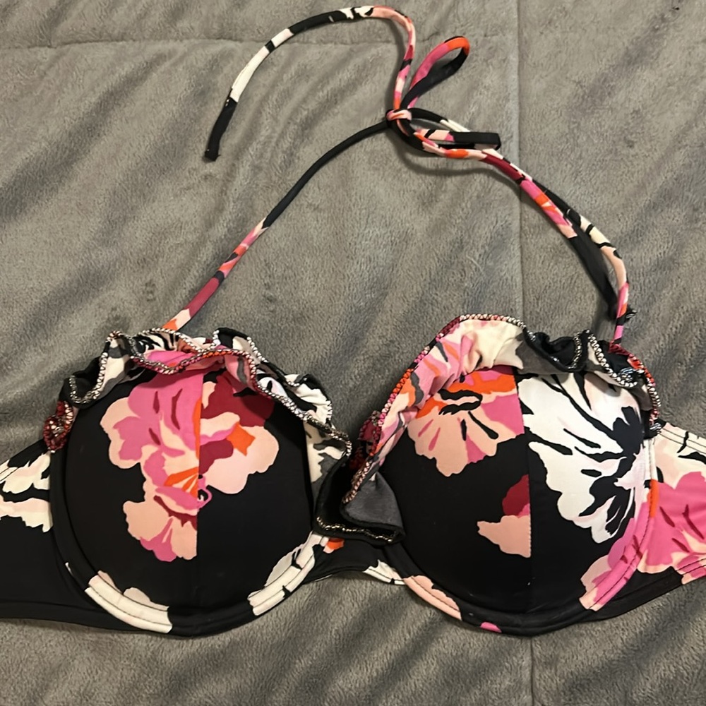 Victoria’s Secret floral ruffle bandeau bikini top